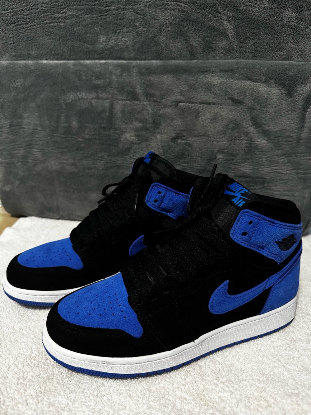 6.5 Y or Women’s 7.5 Nike Air Jordan 1 Mid – Black & Royal Blue